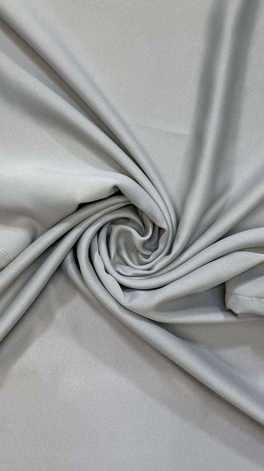 Draperie Blackout gri deschis – Draperie Simple 38 - Tiv lat (pliuri)