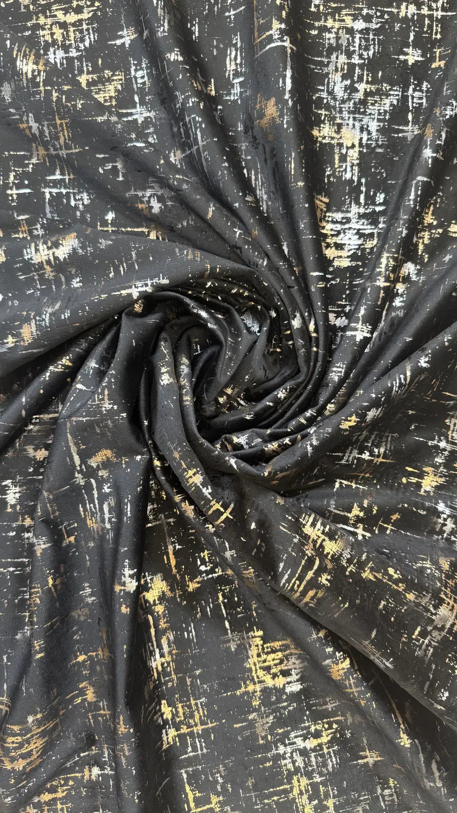 Draperie din catifea negru cu accente aurii HKNA80 - Tiv lat (pliuri)