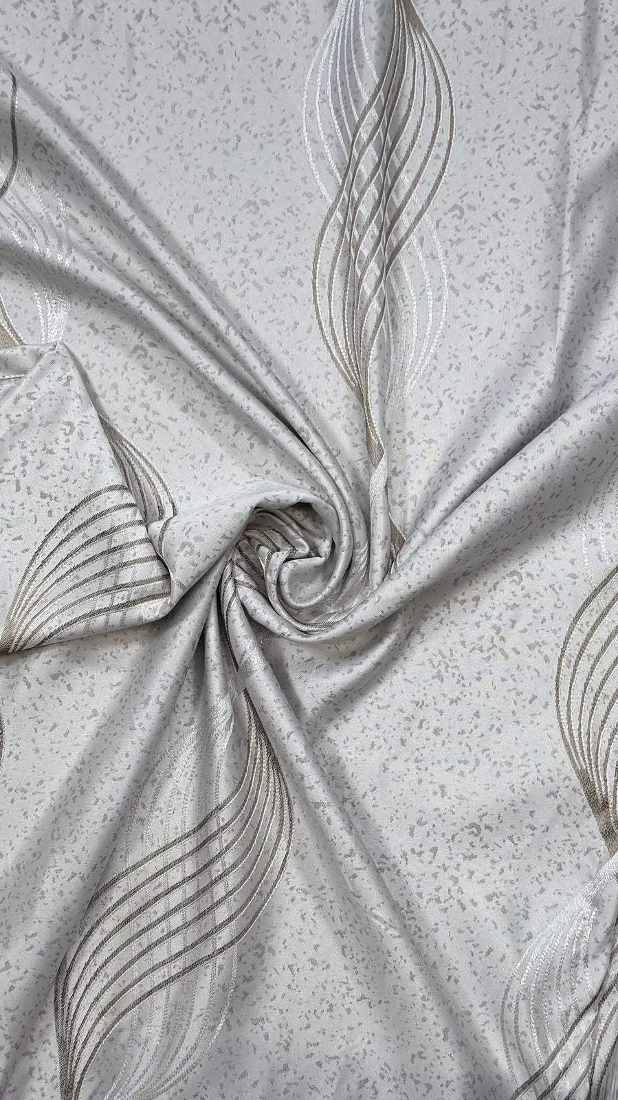 Draperie crem cu model geometric Clepsidra 02 - Tiv lat (pliuri)
