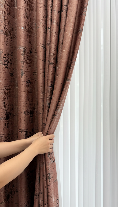 Draperie din catifea maro cu accente aurii HKNA34 - Rejansa tip creion (10cm)