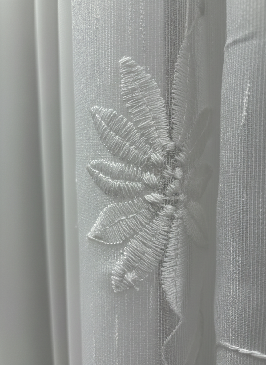 Perdea de bucătărie din tulle cu flori și frunze brodate alb - Rejansa sina/galerie (universala))