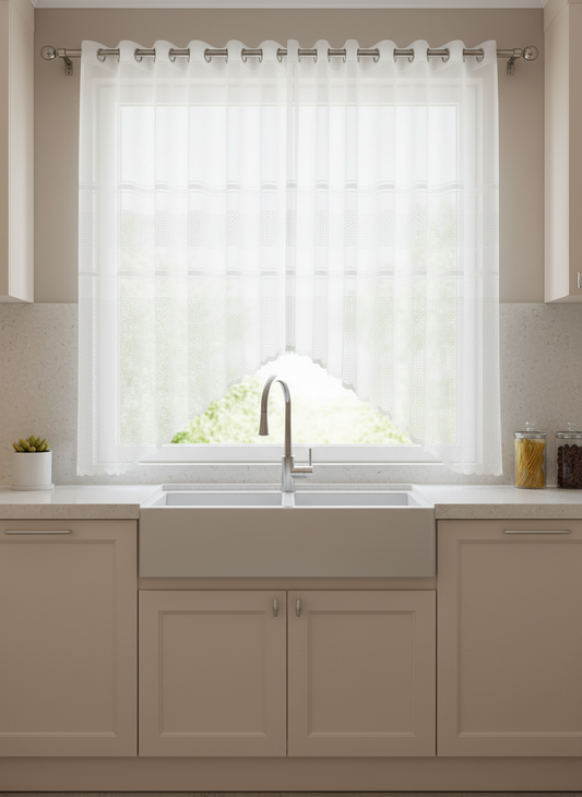 Perdea de bucătărie din tulle cu bandă decorativă texturată – Ambiance Design