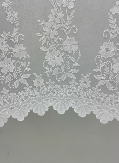 Perdea de bucătărie din tulle cu broderie florală clasică albă – Ambiance Design